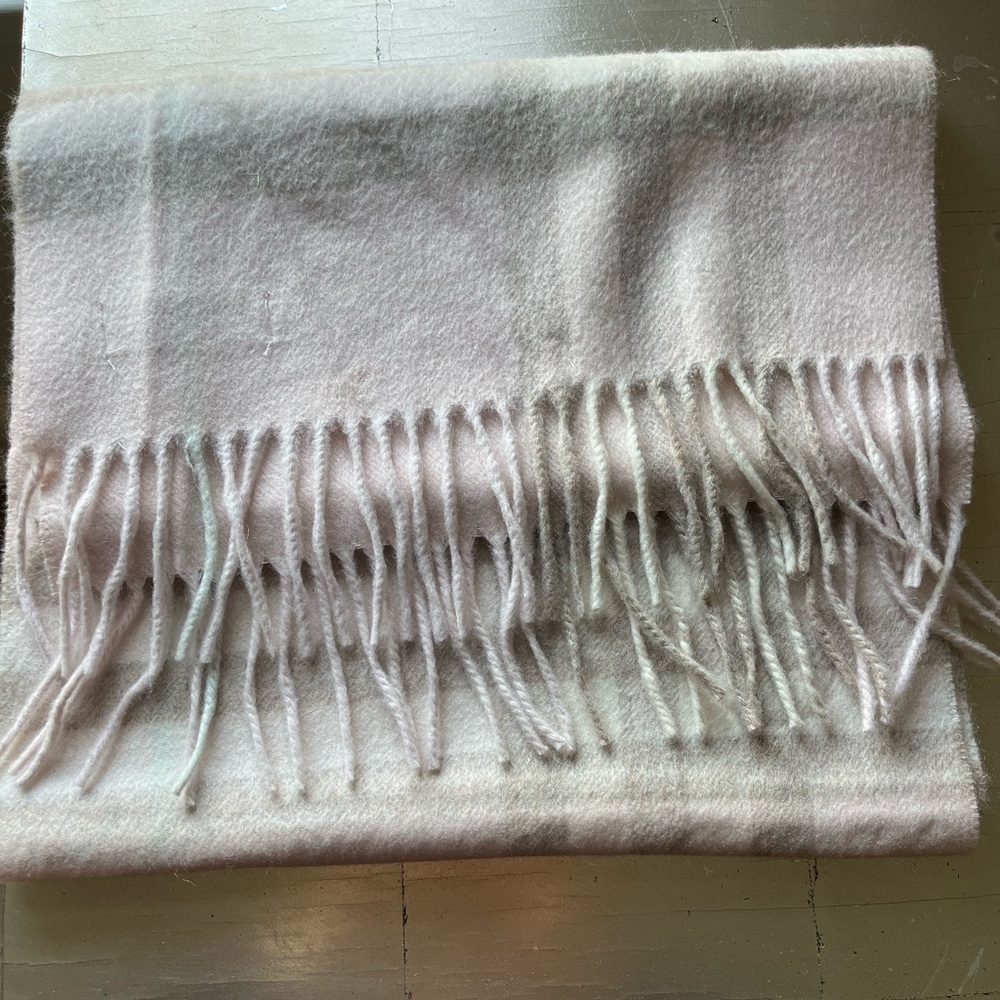 Pink cashmere Burberry scarf